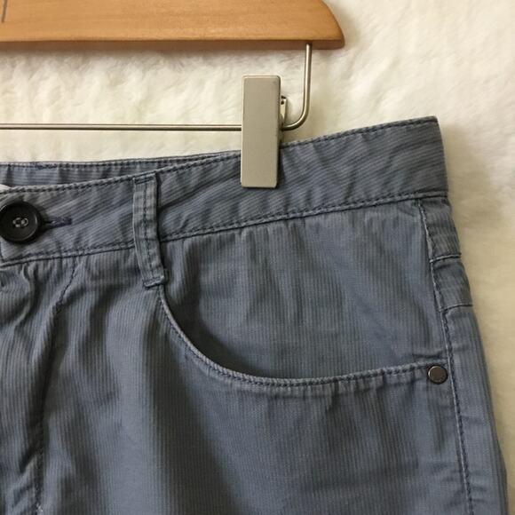 Calvin Klein Light Gray Men Body Fit Pants - Picture 5 of 16
